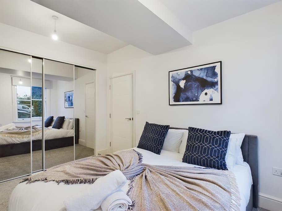 The Grove King Bed Wi-Fi Ev Charger Daire Cheltenham Dış mekan fotoğraf